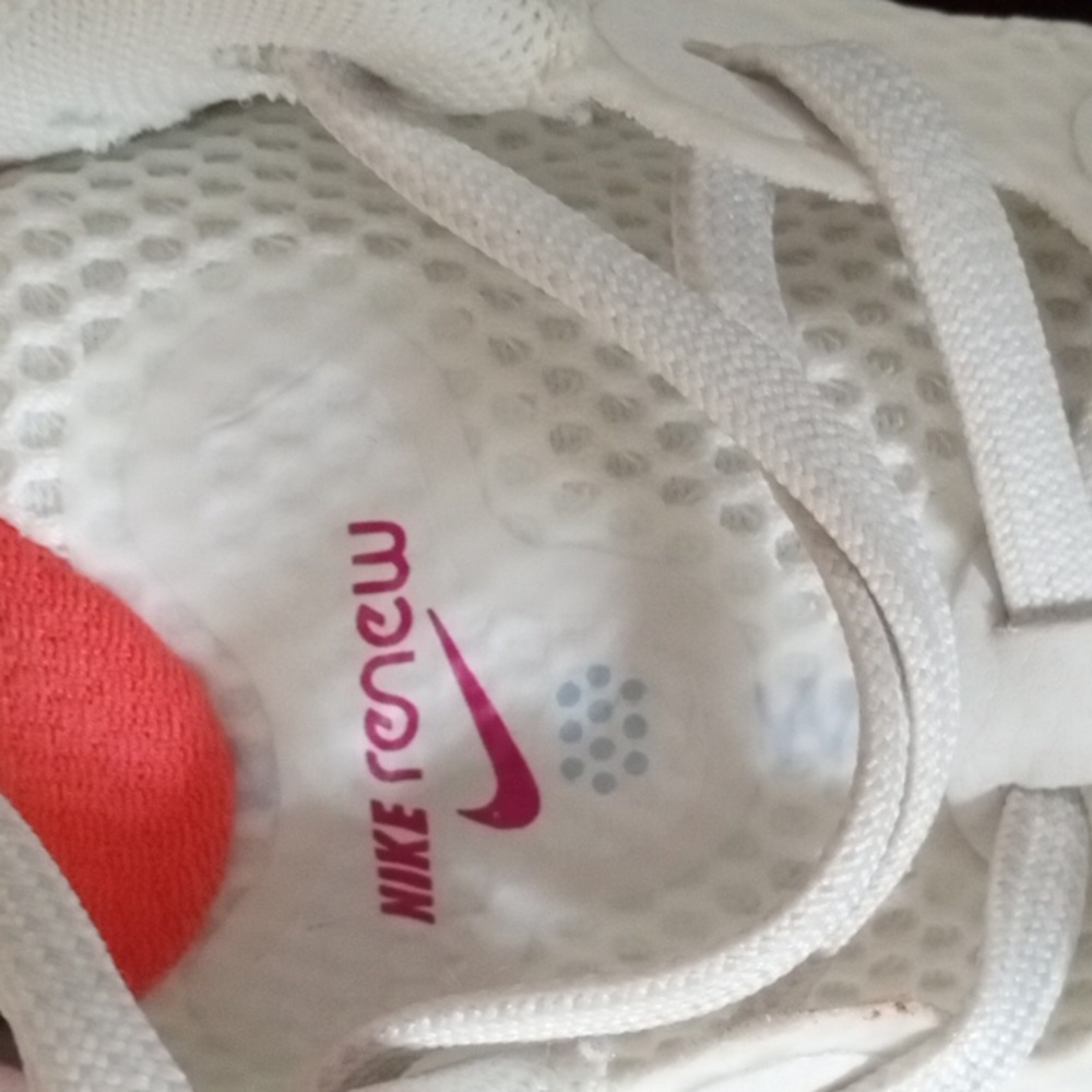 Nike Women's White and Pink Running Shoes - Picture 5 of 10